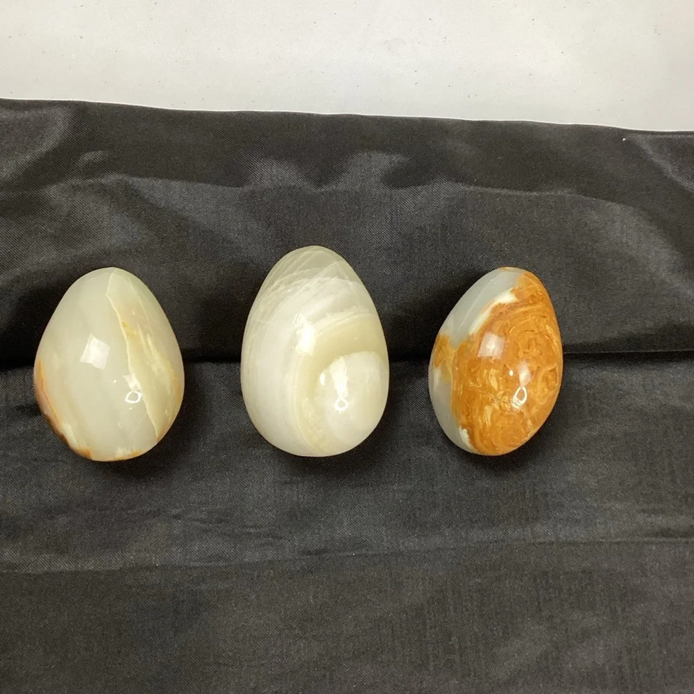 Lot of 3 Stone Eggs Home Easter Decor - Picture 3 of 8